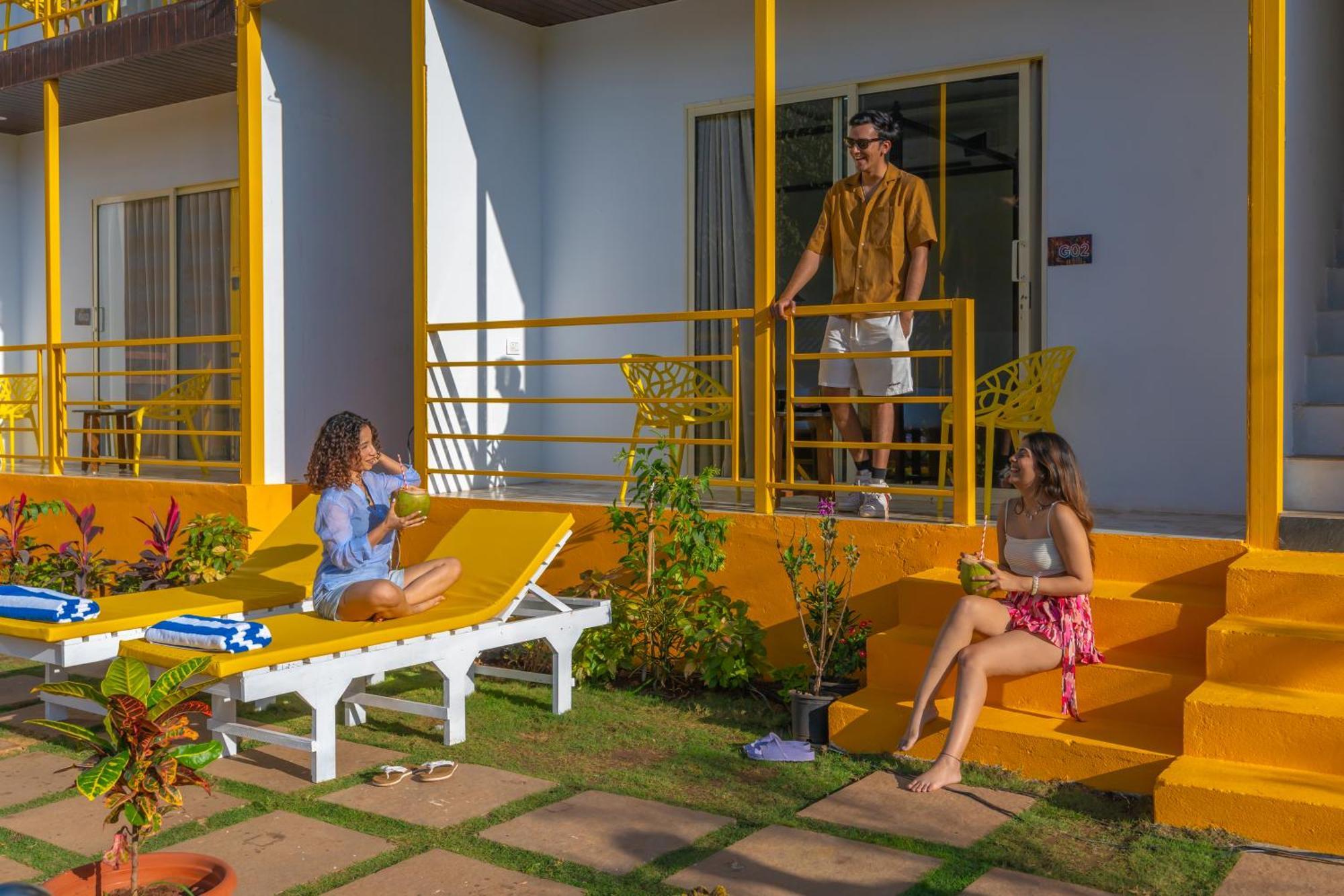 The Social Stays Goa, Morjim Formerly Artbuzz Bagian luar foto