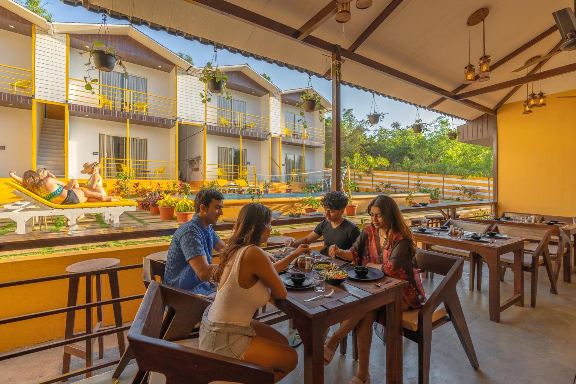 The Social Stays Goa, Morjim Formerly Artbuzz Bagian luar foto